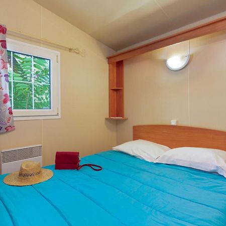 Camping Paradis La Pinede Gréoux-les-Bains Exterior foto