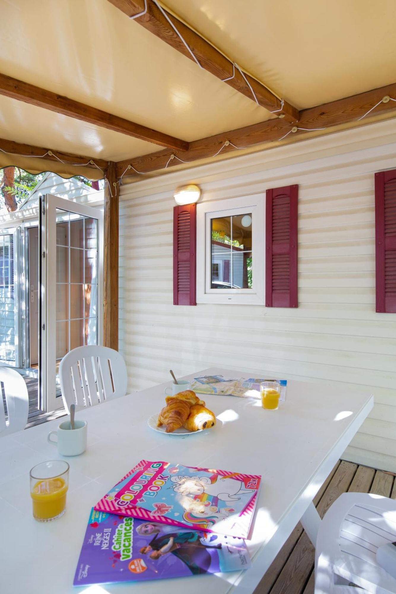 Camping Paradis La Pinede Gréoux-les-Bains Exterior foto