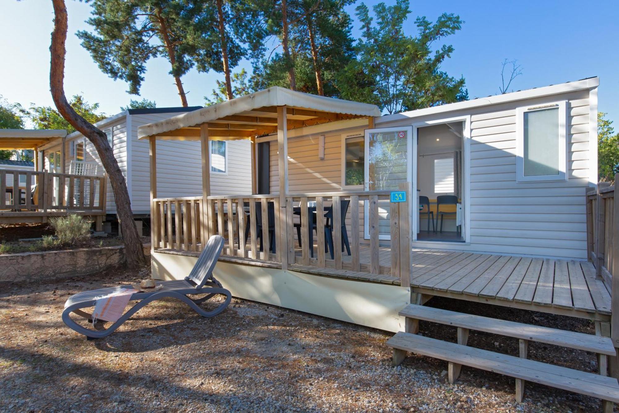 Camping Paradis La Pinede Gréoux-les-Bains Exterior foto